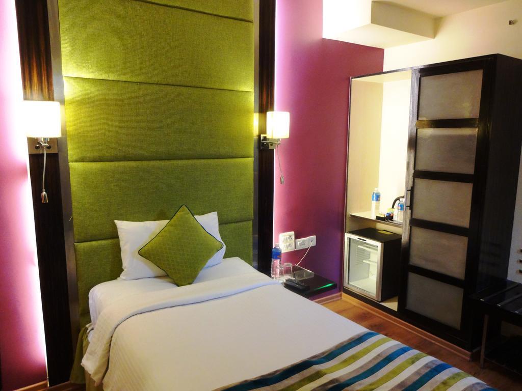 Royal Orchid Central Bangalore, Mg Road Bilik gambar