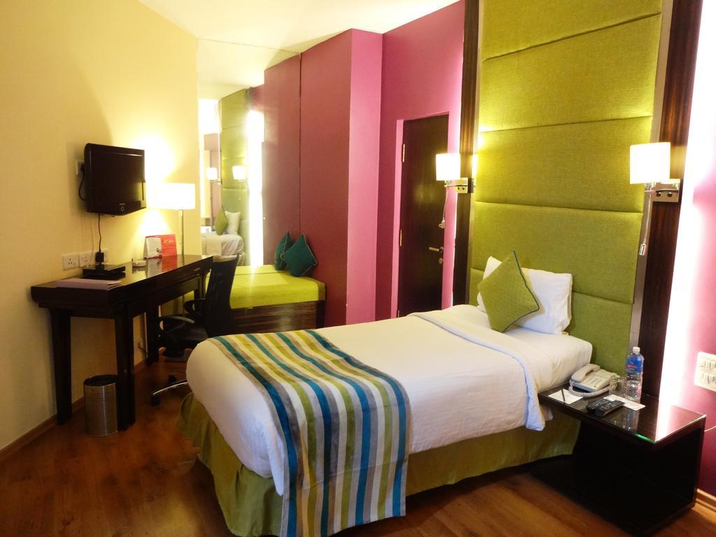 Royal Orchid Central Bangalore, Mg Road Bilik gambar